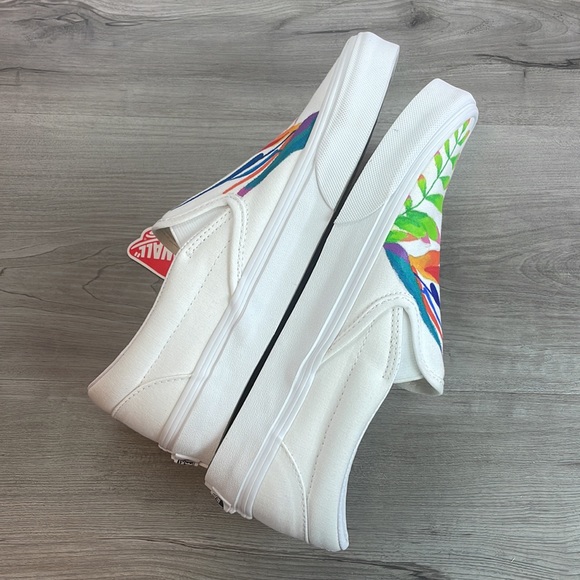 VANS- Custom hand painted slip on vans - Picture 4 of 8